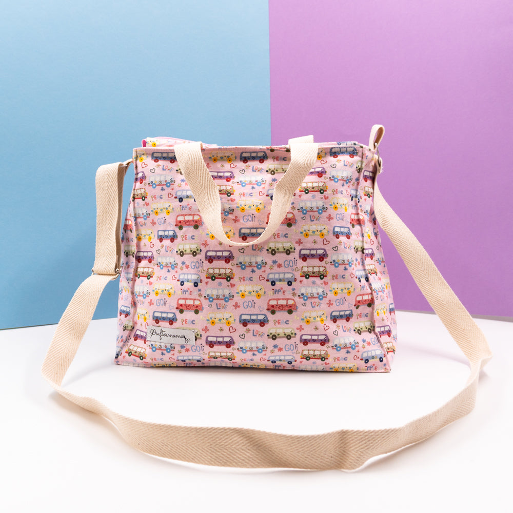 Τσάντα φαγητού με ιμάντα, χερούλια και φερμουάρ, σε ροζ χρώμα με αυτοκίνητα