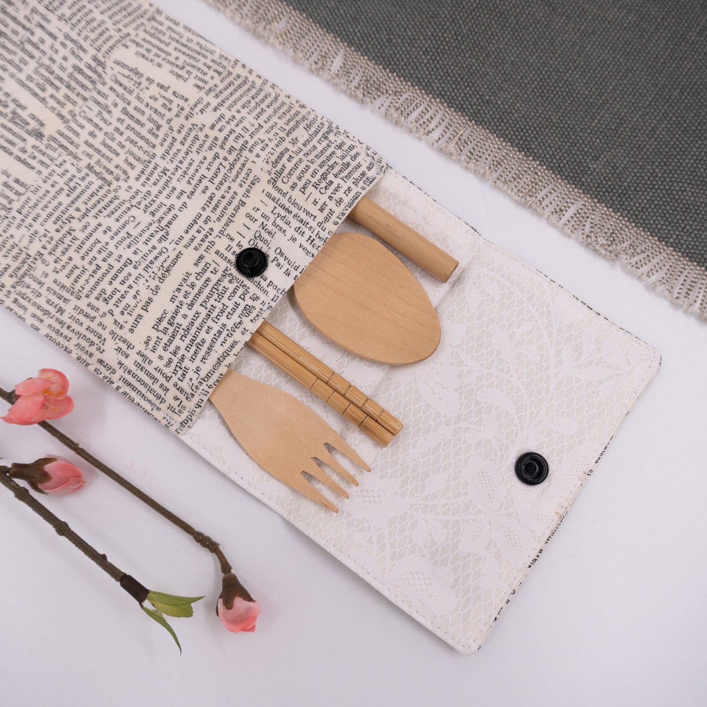 Θήκη για μαχαιροπήρουνα σε άσπρο - μαύρο