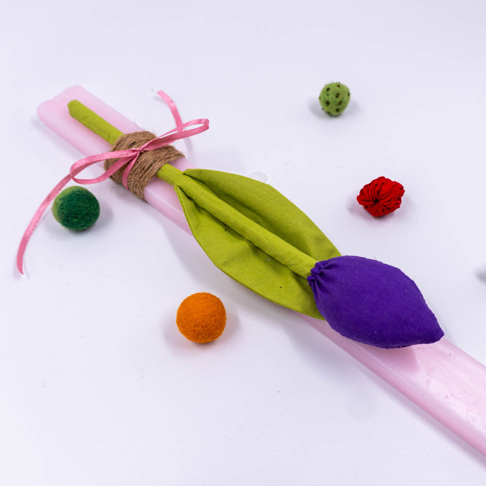 Λαμπάδα με μωβ λουλούδι