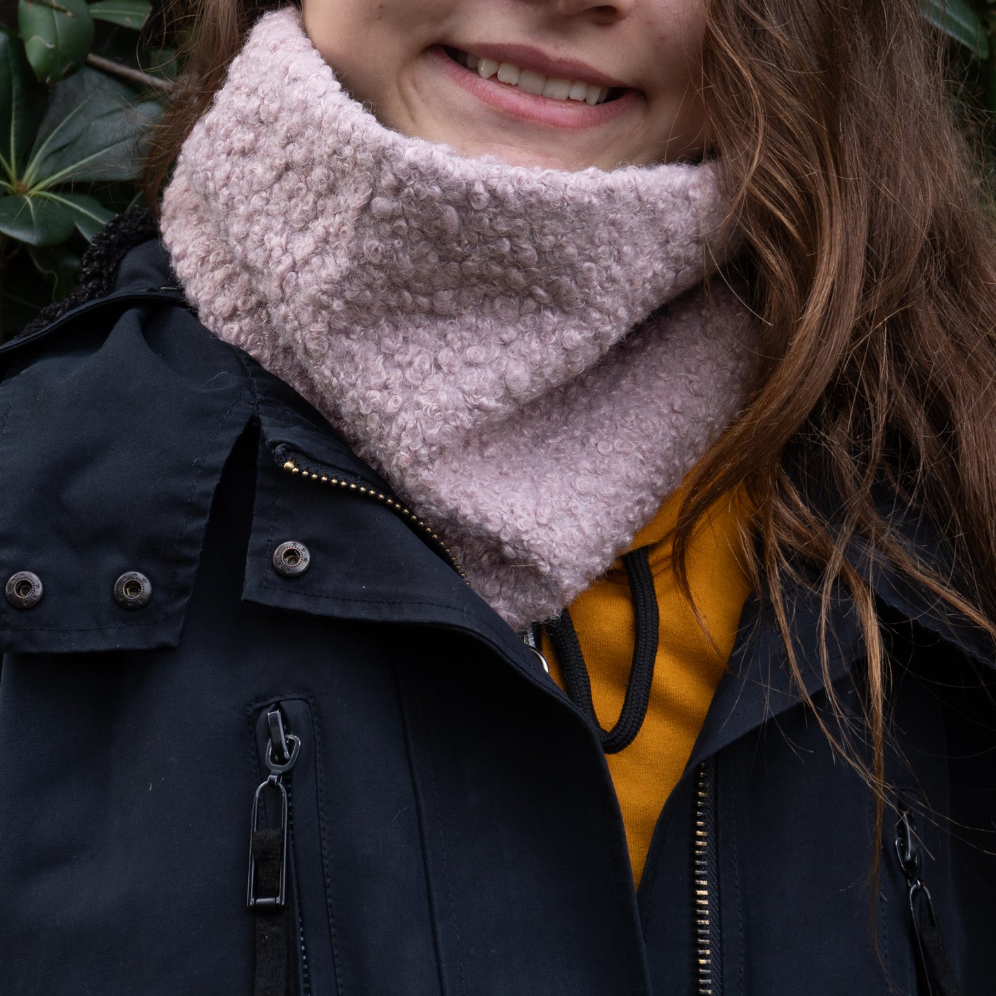 Κασκόλ λαιμού σε ροζ αποχρώσεις