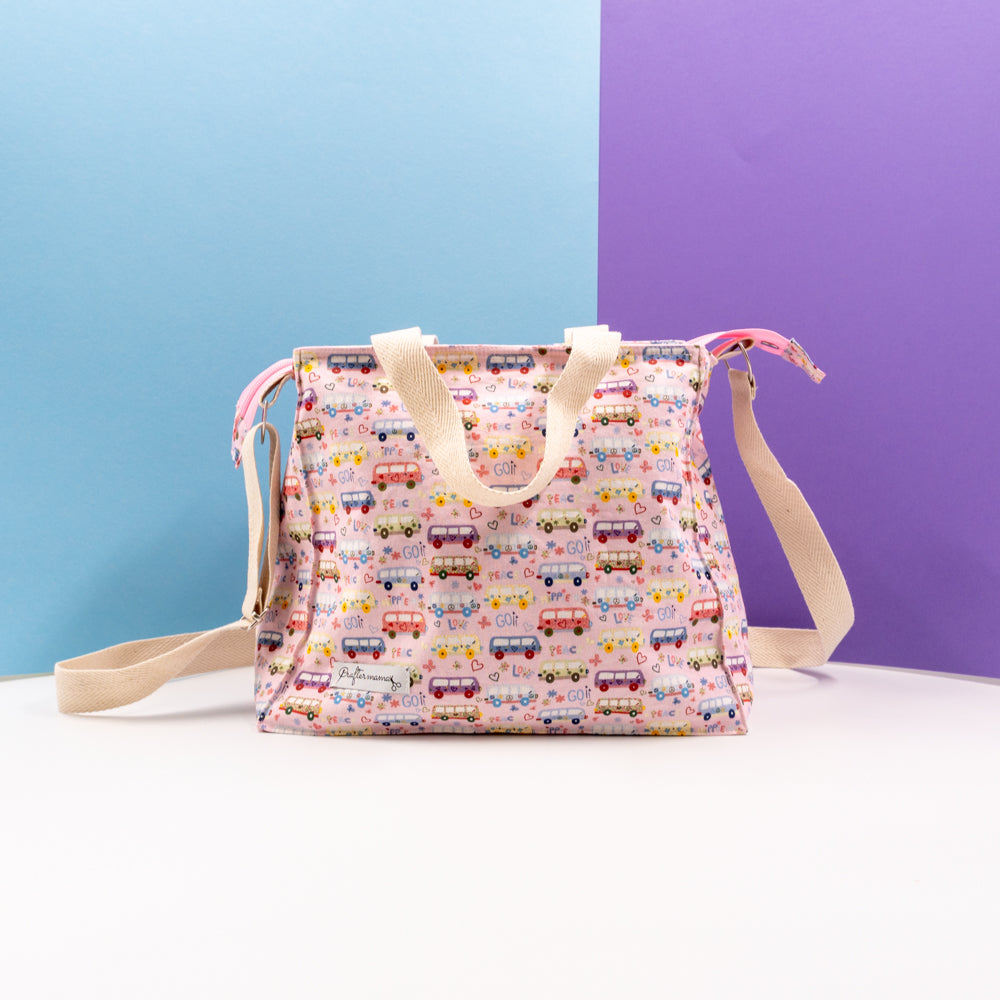 Τσάντα φαγητού με ιμάντα, χερούλια και φερμουάρ, σε ροζ χρώμα με αυτοκίνητα