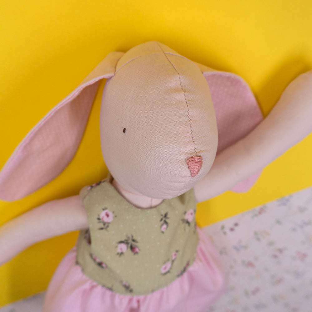 Κουνέλι μαλακό παιχνίδι