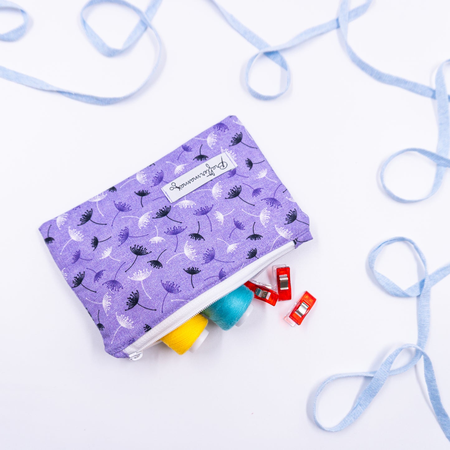 Πορτοφόλι με φερμουάρ, σε μωβ αποχρώσεις